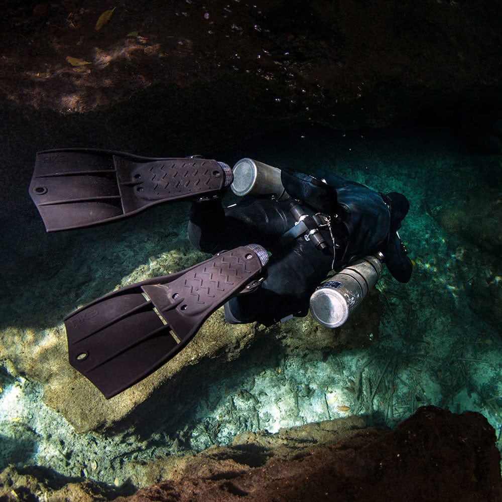 Apeks RK3 Fins at Oyster Diving