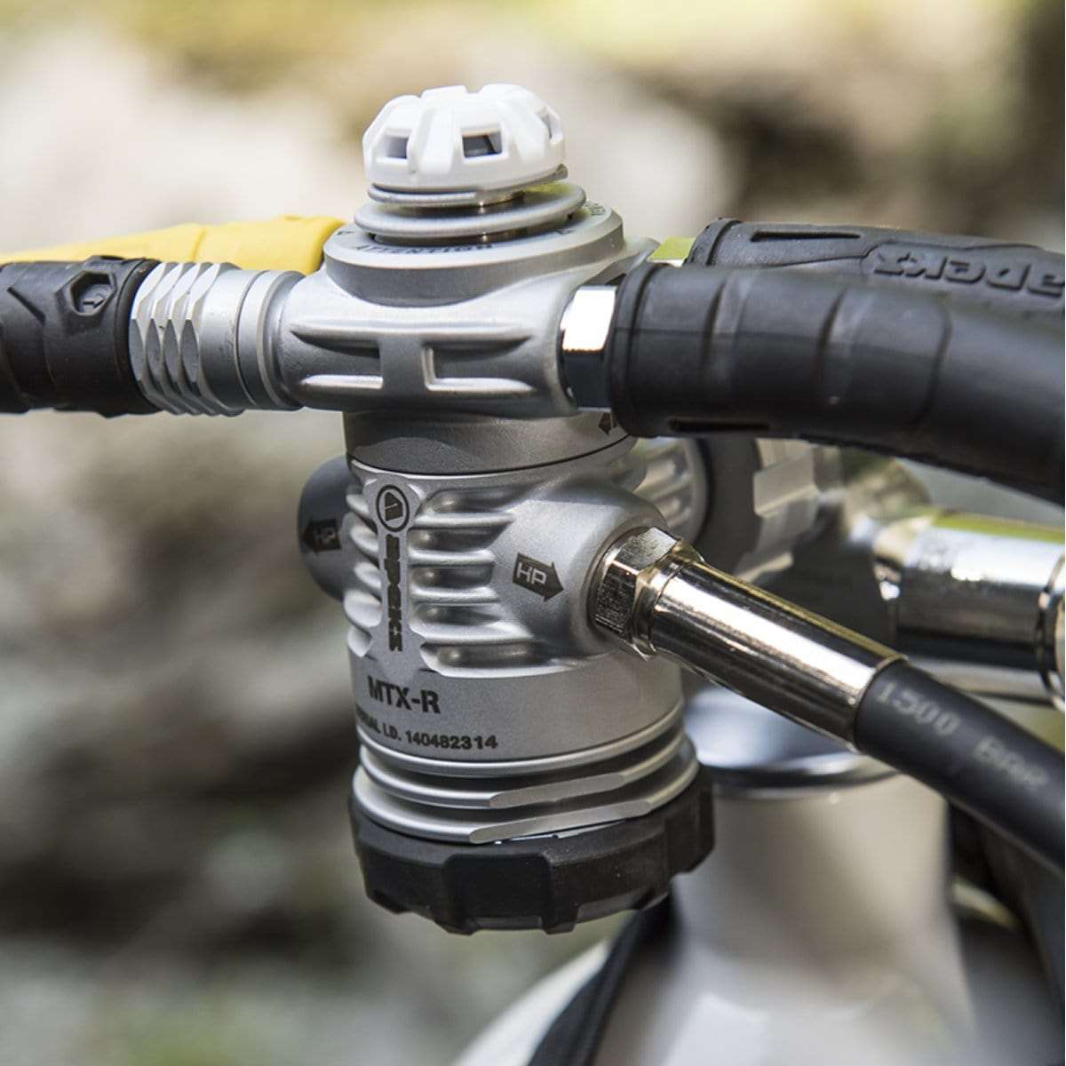 Apeks Apeks MTX-R Regulator by Oyster Diving Shop