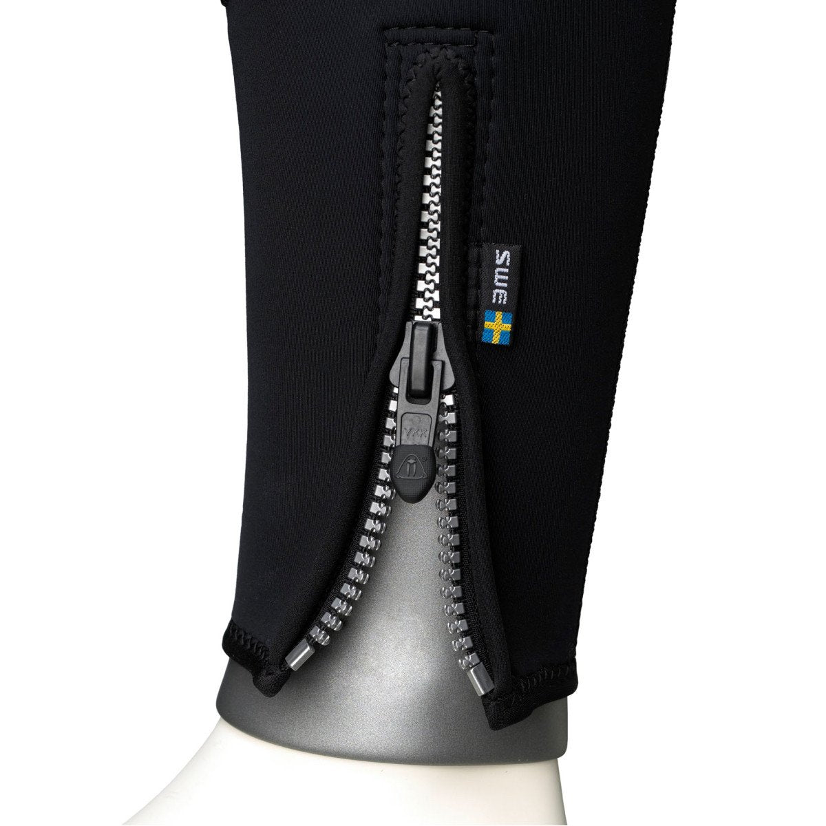 W1 5mm Wetsuit: Womens - Oyster Diving Equipment