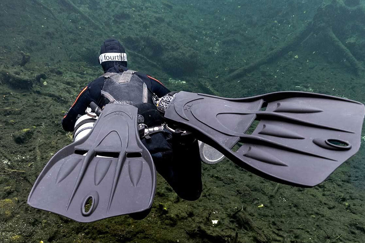 Fourth Element Tech Fins vs RK3 Comparison